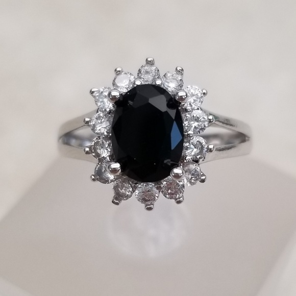 HOST PICK ❤️ 18k White Gold With Black Spinel Ring - Picture 2 of 8